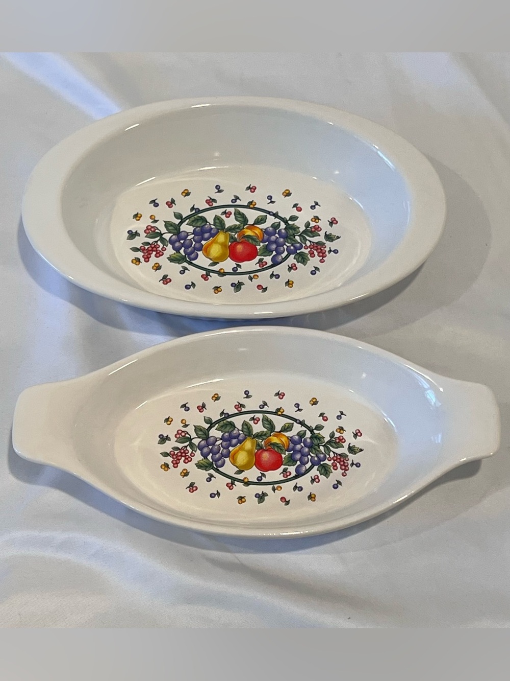 Vintage Mount Clemens Pottery Fruit Baking Dishes Set of 2